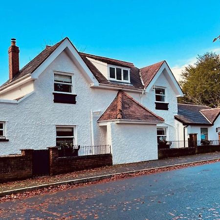 6 - Central Location - Entire House - Free Parking Merthyr Tydfil Buitenkant foto