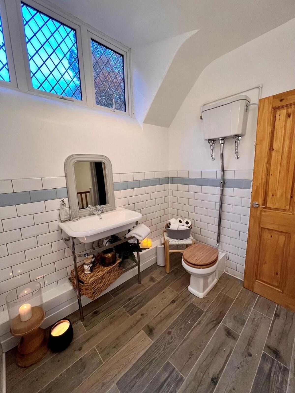 6 - Central Location - Entire House - Free Parking Merthyr Tydfil Buitenkant foto