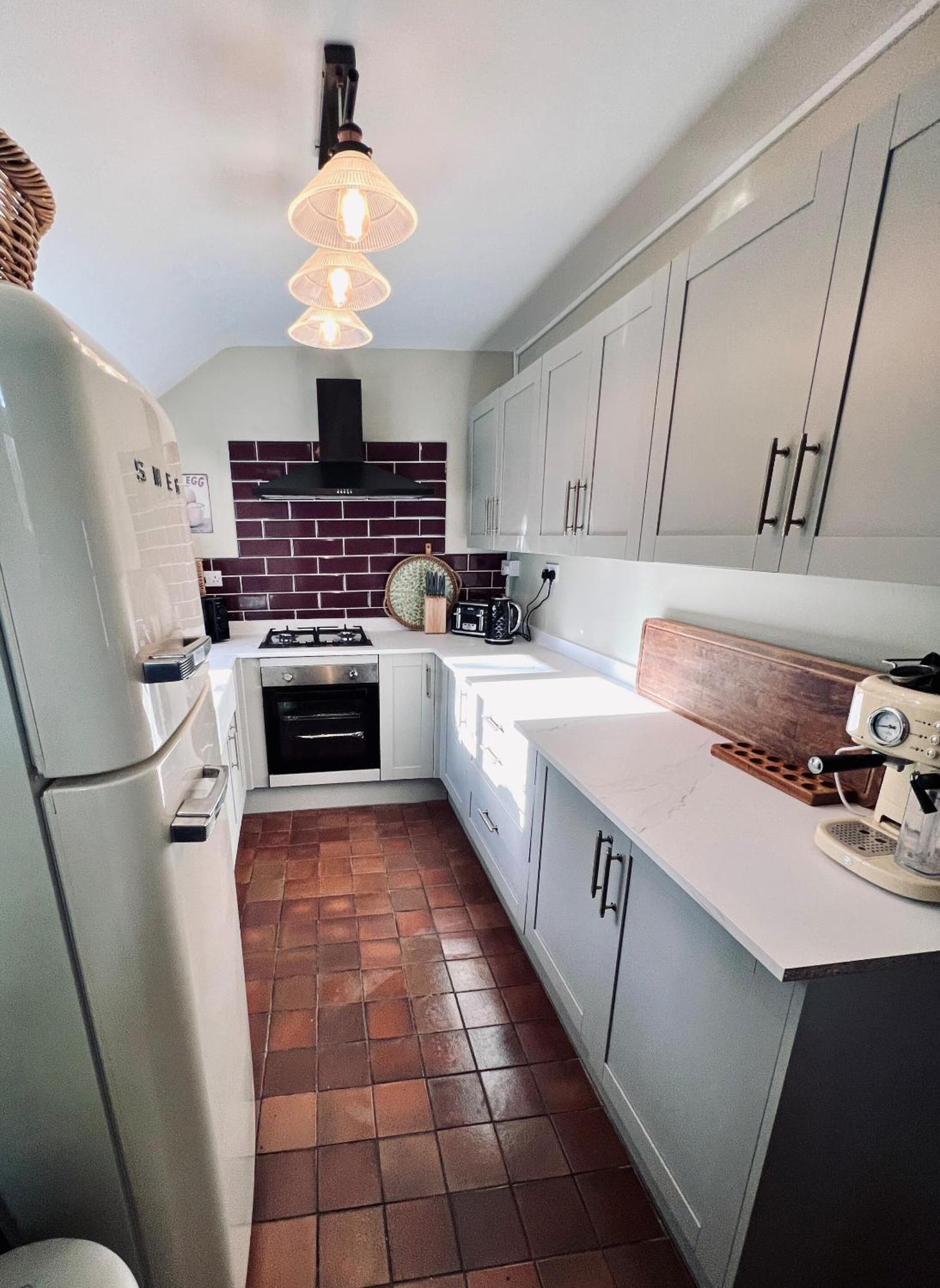 6 - Central Location - Entire House - Free Parking Merthyr Tydfil Buitenkant foto